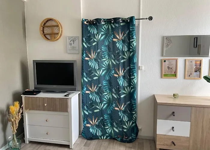 Maisonnette Safari Planete Sauvage Et Ocean * Sainte-Pazanne